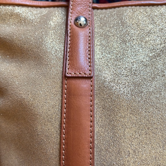 Valentina Gold Metallic tote, leather trim, crossbody option, gold hardw… - Picture 5 of 10